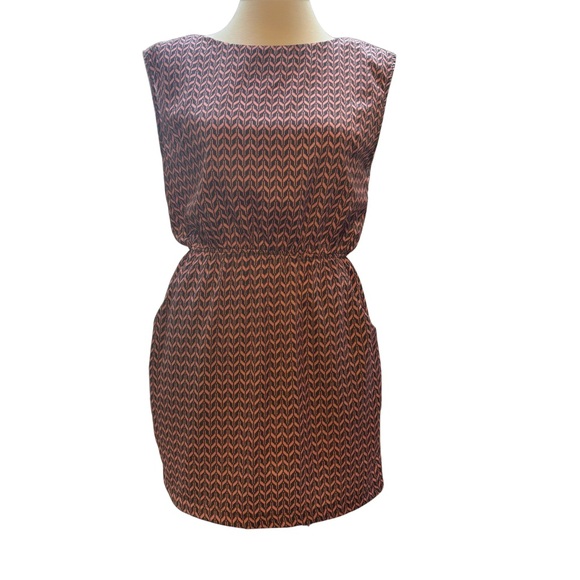 Peppermint Dresses & Skirts - Peppermint Chevron Pattern Salmon Pink Sleeveless Dress with Pockets Size Large